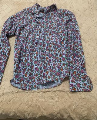 Camisa estampada floral 10€ cada una