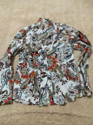 Camisa estampada floral 10€ cada una