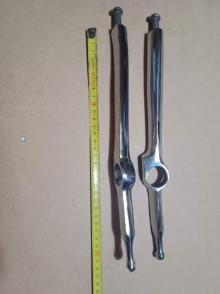 Montanti parabrezza artigianali in ottone cromato