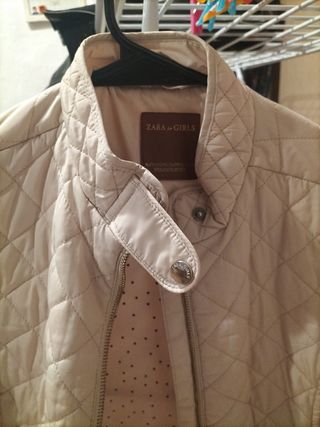 Chaqueta Zara Beige Acolchada