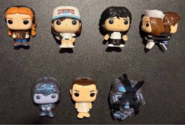 Confezione da 6 Figure di Stranger Things Kinder Joy