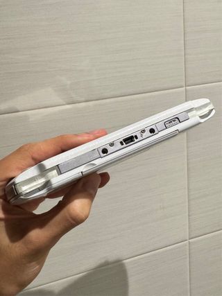 PSP 3000 Blanca + 64GB + Batería Nueva