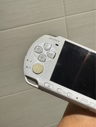 PSP 3000 Blanca + 64GB + Batería Nueva