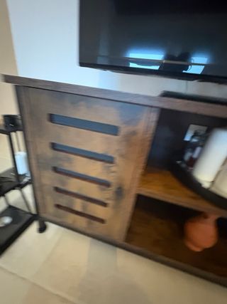 Mesa TV madera y metal