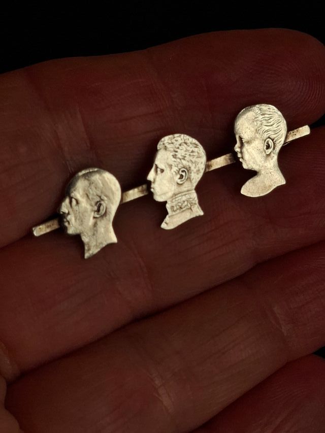 Broche Antiguo Alfonso XIII Plata