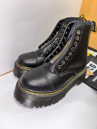 Botas Dr. Martens con cremallera de cuero