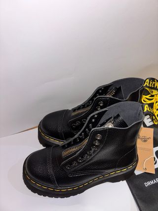 Botas Dr. Martens con cremallera de cuero