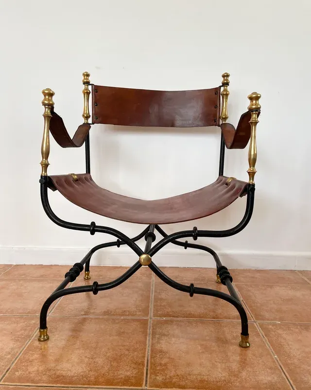 Silla Renacimiento Cuero y Bronce