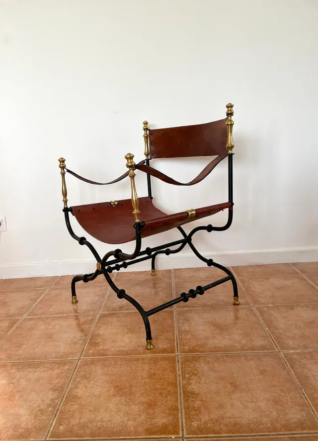Silla Renacimiento Cuero y Bronce
