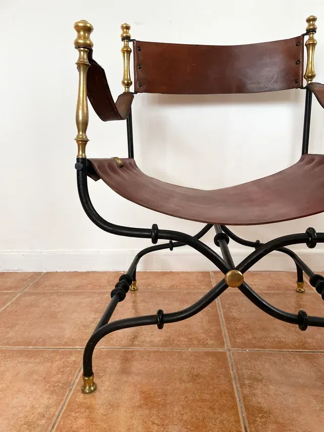 Silla Renacimiento Cuero y Bronce