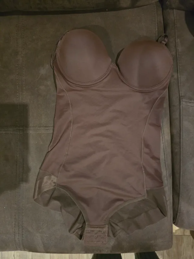 Body moldeador bustier marrón