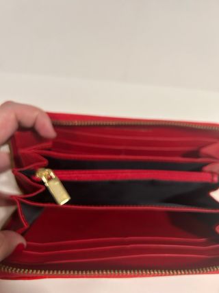 Cartera Victorio & Luchino Roja Cocodrilo