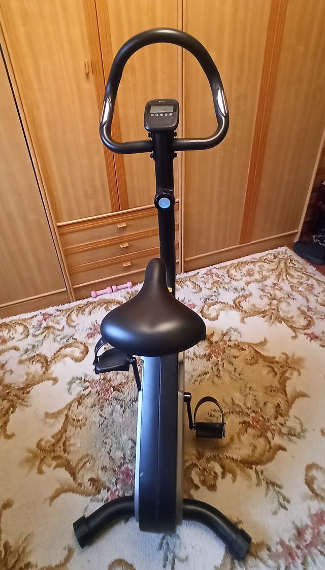 Bicicleta Estática Domyos Essential 04