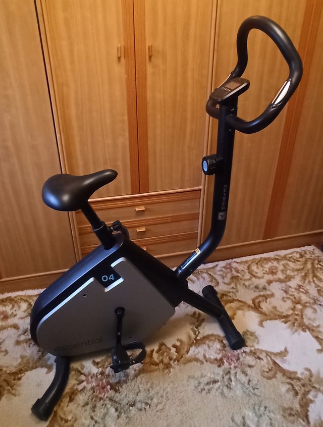 Bicicleta Estática Domyos Essential 04