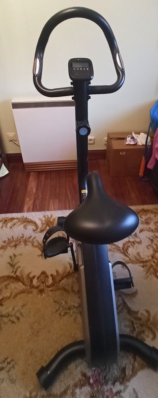 Bicicleta Estática Domyos Essential 04