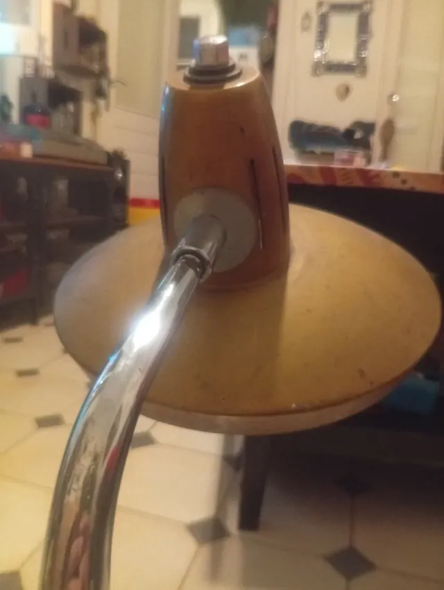 Lámpara Fase Dorada