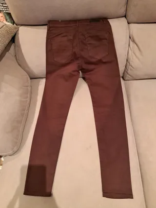 Pantalones vaqueros marrones