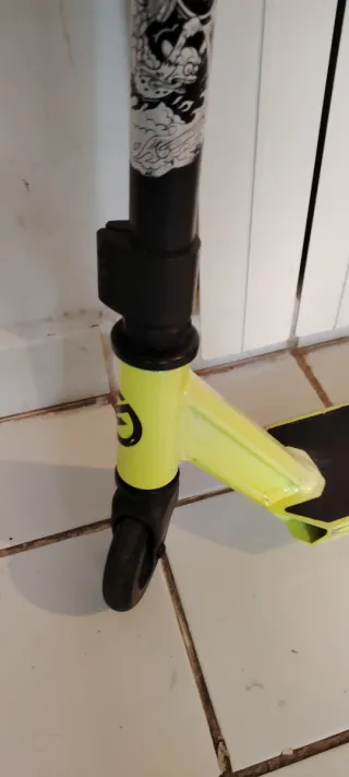 Patinete Freestyle Amarillo y Negro