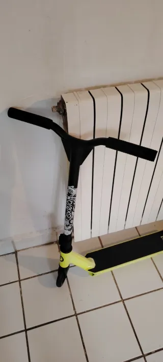 Patinete Freestyle Amarillo y Negro