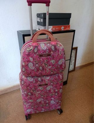 Maleta de cabina con neceser