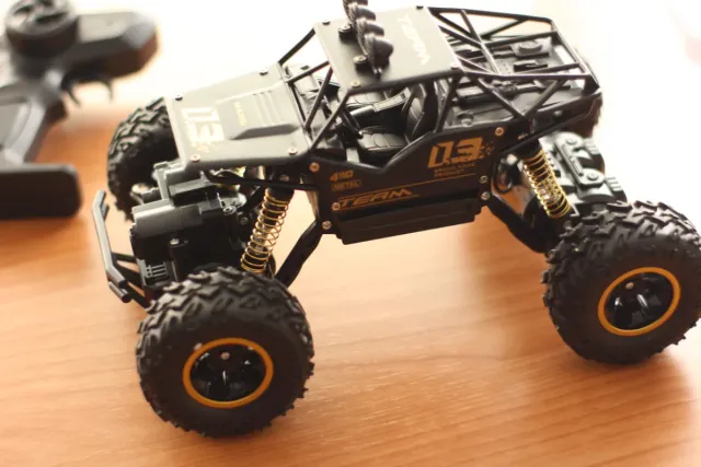 Todoterreno radiocontrol 4x4.