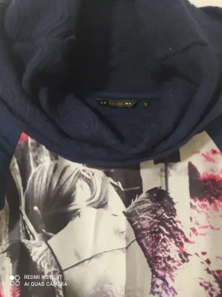 Blusa Salsa Azul con Estampado Multicolor