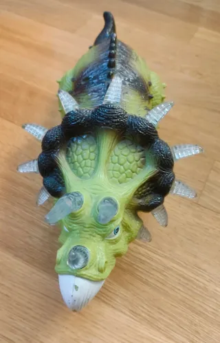 Lote Juguetes Camiones y Dinosaurios