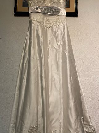 Vestido de Novia Blanco y Plateado