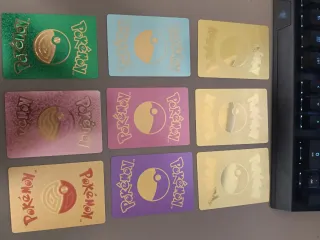 Pack Cartas Pokémon de diferentes ediciones.