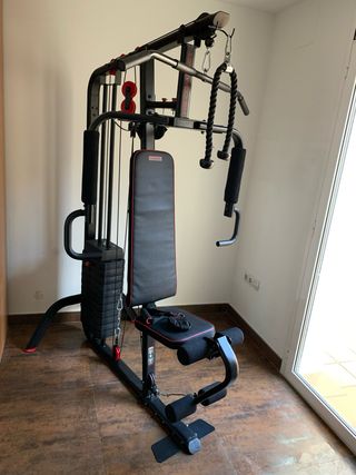 Multiestación de entrenamiento y musculación