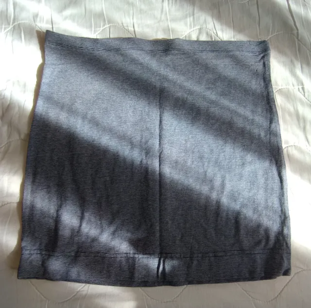 Minifalda azul y blanca