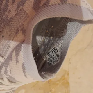 Adidas Yeezy 380 Gris y Blanco Talla42