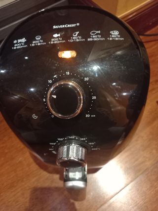 Freidora de aire negra