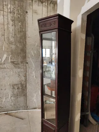 Vitrina de madera y cristal retro