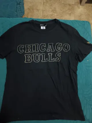 Camiseta Chicago Bulls Bershka Negra