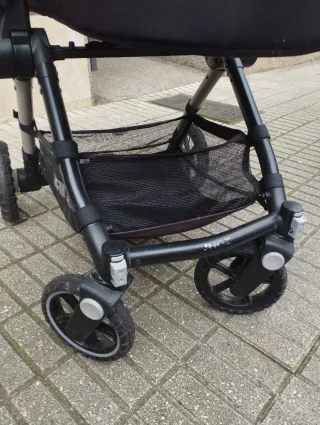 Silla y capazo bebé negro de Jané