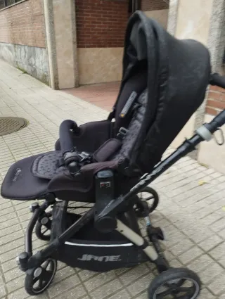 Silla y capazo bebé negro de Jané