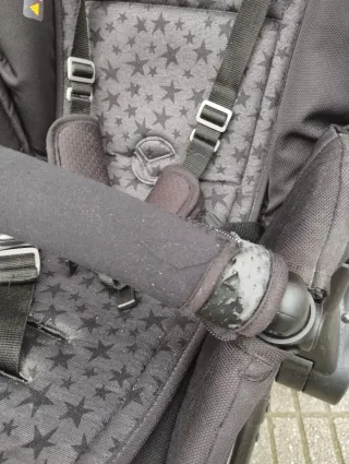 Silla y capazo bebé negro de Jané