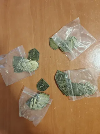 Escudos metálicos eclipse