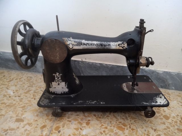 MACCHINA per CUCIRE manuale PEDALE, SINGER ANNI 30