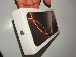 iPhone 16 Pro Max Dorado