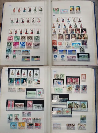 Álbum de Sellos España +900 sellos nuevos