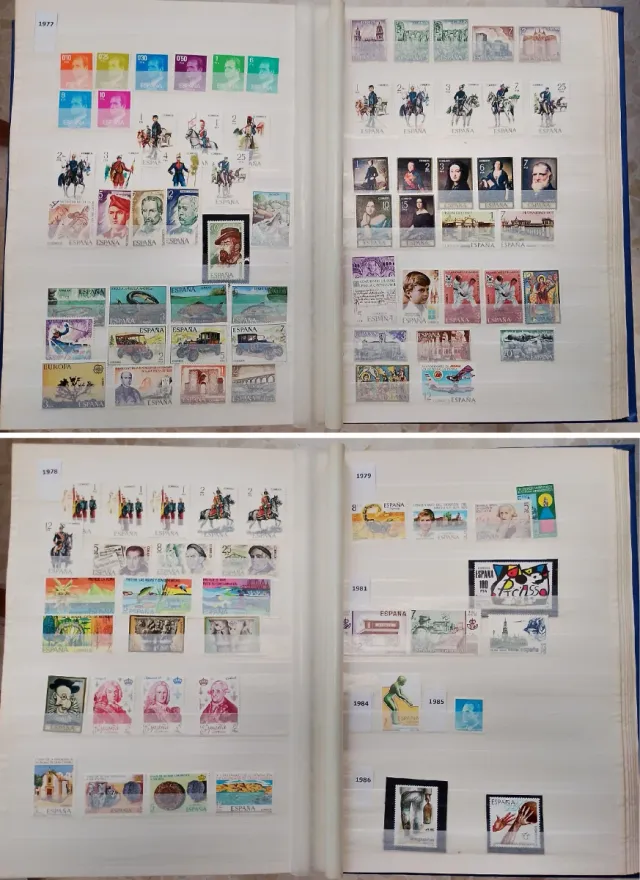Álbum de Selos Espanha +900 selos novos