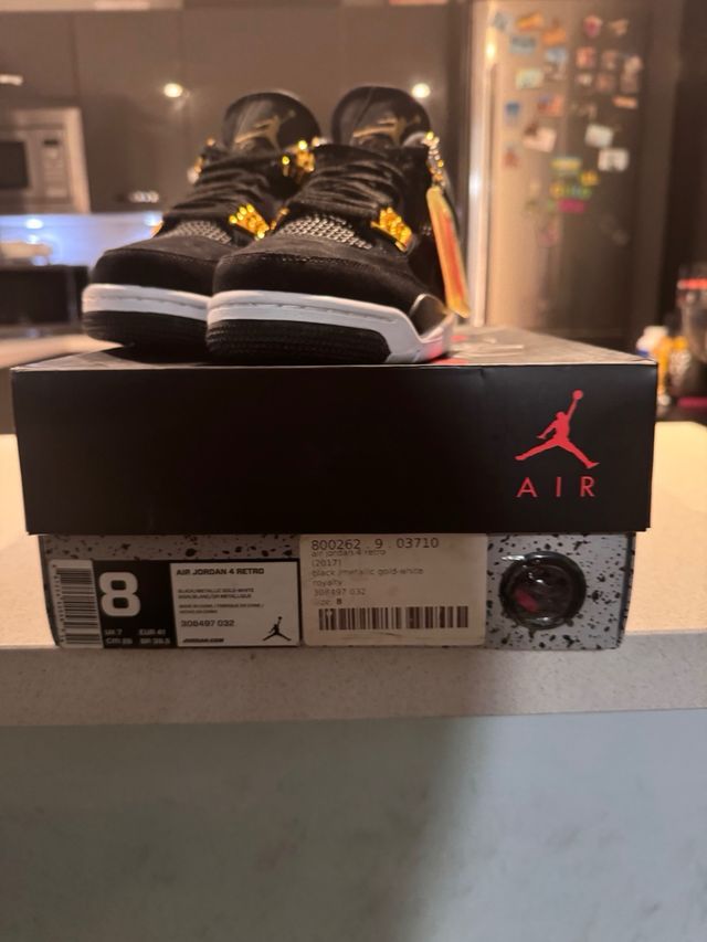 Jordan Retro 4 Royalty Nero Dorato