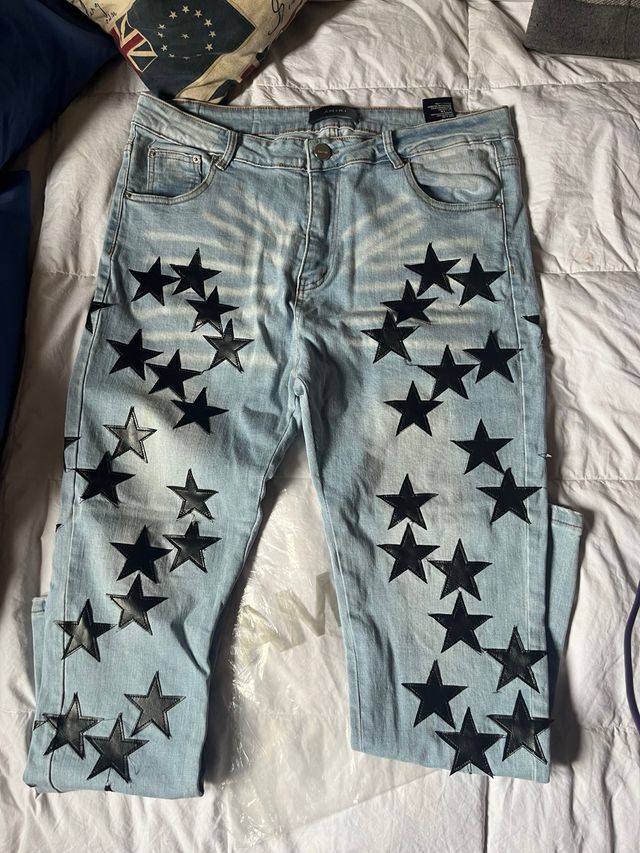 Pantalones vaqueros Amiri con estrellas