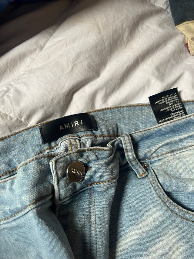 Pantalones vaqueros Amiri con estrellas