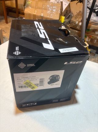 Casco de moto integral carbono LS2. Carbono.