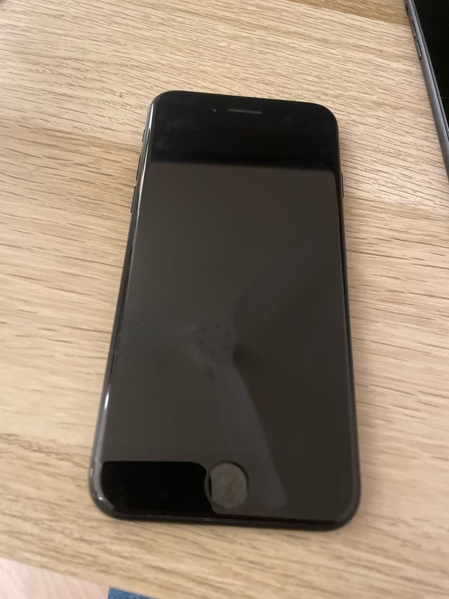 4 iPhone - Ricevi tutti e 4 per 200€