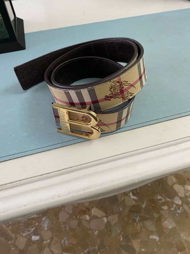 Cintura Burberry Beige e Oro
