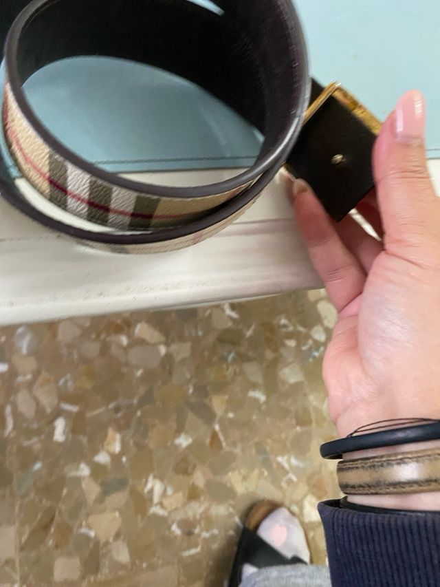 Cintura Burberry Beige e Oro
